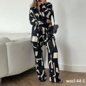 ملابس نسائية موديل رقم 44